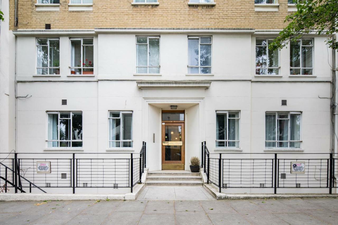 Leinster Gardens By Lime Street